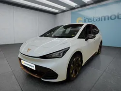 Weiß Gebraucht 2024 Cupra Born e-Boost Kleinwagen | 35.749 € (Etwas zu teuer)