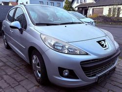 Silber Gebraucht 2011 Peugeot 207 Style Kleinwagen | 2.800 € (Fairer Preis)