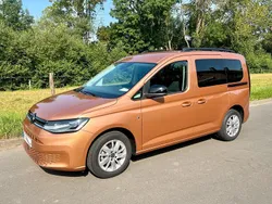 Orange Gebraucht 2024 VW Caddy Life Van / Kleinbus | 29.999 € (Fairer Preis)
