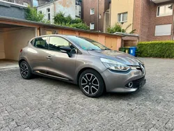 Grau Gebraucht 2013 Renault Clio IV Kleinwagen | 5.699 €