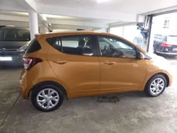 Mandarin orange / mic Gebraucht 2017 Hyundai i10 Trend Kleinwagen | 8.950 € (Fairer Preis)