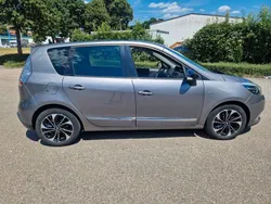 Grau Gebraucht 2015 Renault Scénic III Bose Edition Van / Kleinbus | 7.799 € (Fairer Preis)