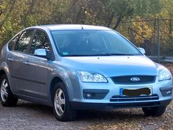 Grau Gebraucht 2007 Ford Focus Limousine | 1.490 € (Guter Preis)