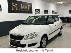 Weiß Gebraucht 2012 Skoda Fabia Cool Edition Kleinwagen | 3.200 € (Fairer Preis)