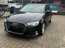 Schwarz Gebraucht 2018 Audi A3 Sportback Kleinwagen | 14.000 € (Fairer Preis)