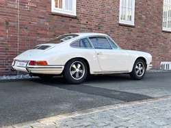 Hellelfenbein (6604) Gebraucht 1966 Porsche 912 Coupé | 59.900 €