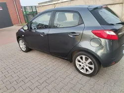 Grau Gebraucht 2009 Mazda 2 Kleinwagen | 2.700 € (Guter Preis)