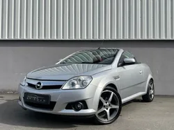Silber Gebraucht 2007 Opel Tigra Design Edition Cabrio | 1.990 € (Guter Preis)
