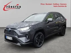 Grau Gebraucht 2024 Toyota RAV4 Hybrid Team SUV | 44.990 € (Fairer Preis)
