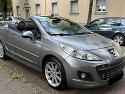 Grau Gebraucht 2011 Peugeot 207 CC Roland Garros Cabrio | 4.900 € (Fairer Preis)