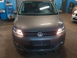Grau Gebraucht 2014 VW Touran Cup Van / Kleinbus | 6.300 € (Superpreis)