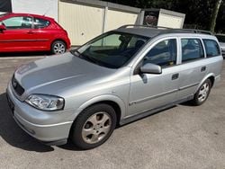 Grau Gebraucht 1999 Opel Astra Kombi | 899 € (Fairer Preis)