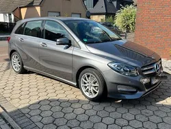 Grau Gebraucht 2015 Mercedes B180 Urban Van / Kleinbus | 11.000 € (Superpreis)