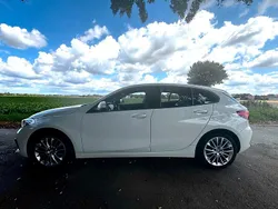 Weiß Gebraucht 2020 BMW 118 Kleinwagen | 16.890 € (Fairer Preis)