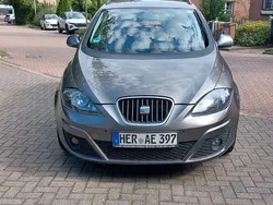Grau Gebraucht 2014 Seat Altea XL 4You Van / Kleinbus | 5.400 € (Fairer Preis)
