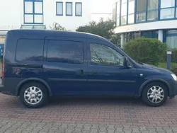 Blau Gebraucht 2006 Opel Combo Van / Kleinbus | 2.490 € (Fairer Preis)