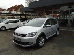Silber Gebraucht 2015 VW Touran Cross Van / Kleinbus | 11.490 € (Fairer Preis)