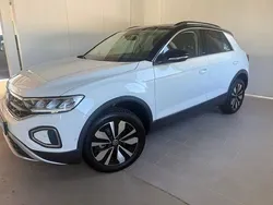 Weiß Gebraucht 2023 VW T-Roc Move SUV | 30.950 € (Fairer Preis)