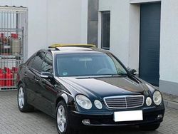 Schwarz Gebraucht 2004 Mercedes E200 Classic Limousine | 3.000 € (Fairer Preis)