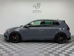 Grau Gebraucht 2019 VW Golf VII GTI Limousine | 28.490 € (Etwas zu teuer)