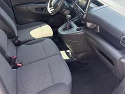 Grau Gebraucht 2023 Citroën Berlingo Van / Kleinbus | 15.450 € (Superpreis)