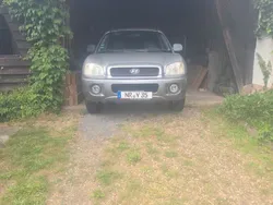 Grau Gebraucht 2004 Hyundai Santa Fe GLS SUV | 3.500 € (Teuer)