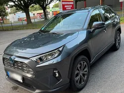 Andere farben Gebraucht 2024 Toyota RAV4 Hybrid Lounge SUV | 42.400 € (Fairer Preis)
