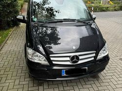 Schwarz Gebraucht 2013 Mercedes Viano Van / Kleinbus | 16.815 € (Fairer Preis)