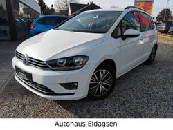 Weiß Gebraucht 2017 VW Golf Sportsvan Allstar Van / Kleinbus | 11.490 € (Guter Preis)