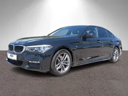 Black sapphire metallic Gebraucht 2017 BMW 520 M Sport Limousine | 27.930 € (Fairer Preis)