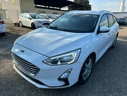 Weiß Gebraucht 2019 Ford Focus Limousine | 8.806 € (Guter Preis)