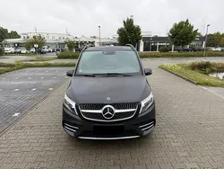Grau Gebraucht 2020 Mercedes V300 Exclusive Van / Kleinbus | 42.900 €