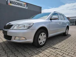 Silber Gebraucht 2012 Skoda Octavia Family Kombi | 6.950 € (Fairer Preis)