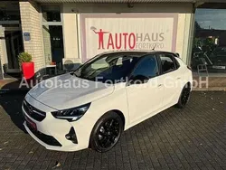 Weiß / schwarzes dach Gebraucht 2022 Opel Corsa GS Line Kleinwagen | 19.400 € (Etwas zu teuer)