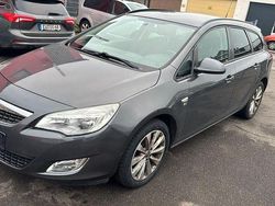 Grau Gebraucht 2012 Opel Astra Kombi | 3.500 € (Guter Preis)
