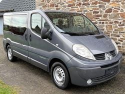 Grau Gebraucht 2011 Renault Trafic Van / Kleinbus | 5.990 € (Superpreis)