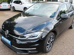 Schwarz Gebraucht 2018 VW Golf VII Join Limousine | 15.999 € (Fairer Preis)