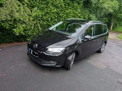 Schwarz Gebraucht 2015 VW Sharan Highline Van / Kleinbus | 16.200 € (Superpreis)