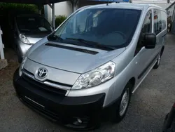 Atomium silver (metallic) Gebraucht 2014 Toyota Proace Comfort Van | 9.900 €
