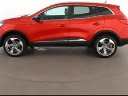 Rot Gebraucht 2016 Renault Kadjar Bose Edition SUV | 13.000 € (Fairer Preis)