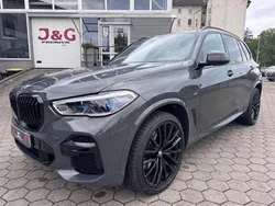 Grau Gebraucht 2022 BMW X5 M Sport SUV | 55.899 € (Etwas zu teuer)