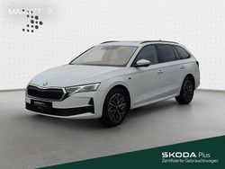 Moonweiss metallic Gebraucht 2025 Skoda Octavia Tour Kombi | 33.930 € (Fairer Preis)