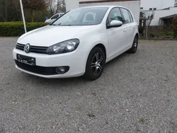 Weiß Gebraucht 2010 VW Golf VI Comfortline Limousine | 5.700 € (Etwas zu teuer)