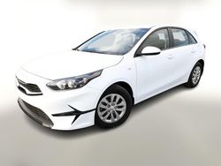 Carraraweiß carraraweiß Neu 2025 Kia Ceed Vision Limousine | 22.712 € (Fairer Preis)