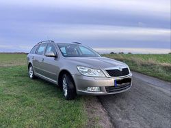 Beige Gebraucht 2010 Skoda Octavia Ambiente Kombi | 3.480 € (Guter Preis)