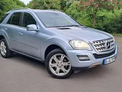 Blau Gebraucht 2011 Mercedes ML300 SUV | 11.870 € (Fairer Preis)
