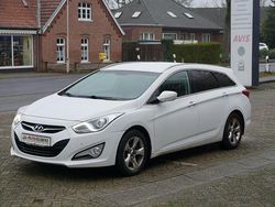 Weiß Gebraucht 2013 Hyundai i40 Style Kombi | 8.990 € (Fairer Preis)