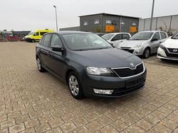 Grau Gebraucht 2017 Skoda Rapid Limousine | 6.950 € (Superpreis)