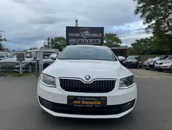 Weiß Gebraucht 2014 Skoda Octavia Elegance Kombi | 9.950 € (Guter Preis)
