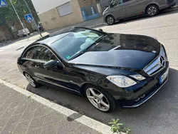 Schwarz Gebraucht 2009 Mercedes E250 Avantgarde Coupé | 10.850 € (Fairer Preis)